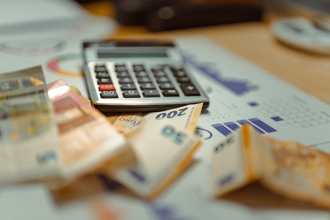 Épargne salariale vs PEA : arbitrage fiscal 2026 pour cadres